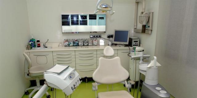 El Hospital Rey Juan Carlos agiliza el proceso de extracción de piezas dentales