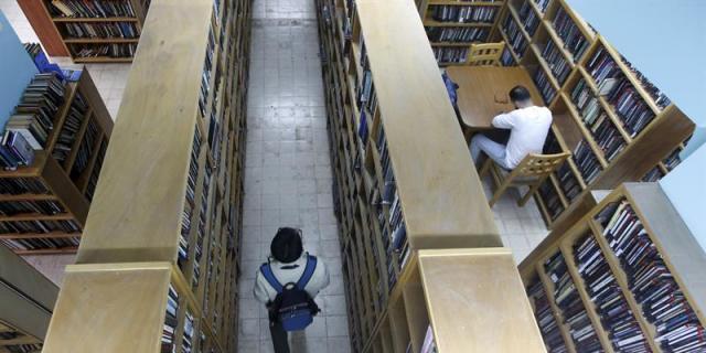 Galapagar adapta el horario de la biblioteca a la demanda de los estudiantes