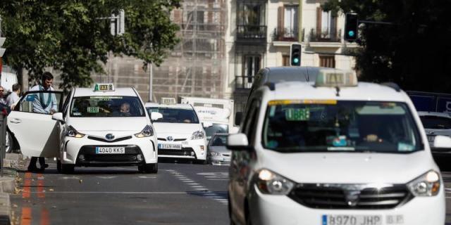 El Paseo de la Castellana regresa a la normalidad tras la huelga de taxistas