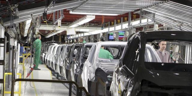 Las empresas creadas suben un 2% en junio y las disueltas caen un 4,3%