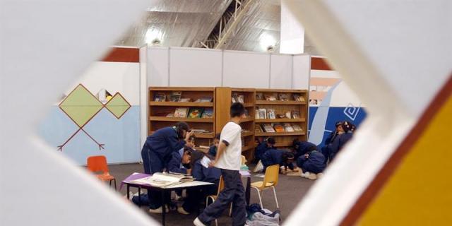 Profesores de talleres y cursos en pie de guerra por bajos salarios e impagos