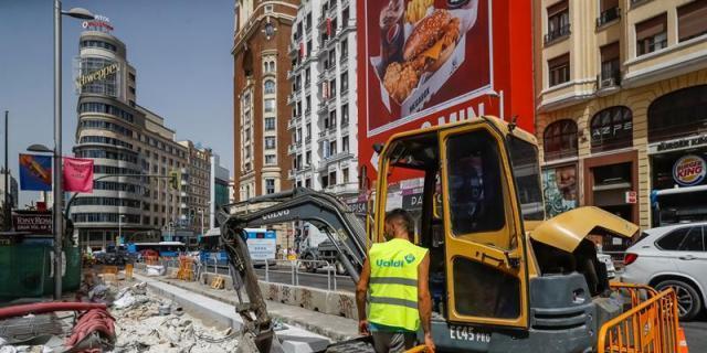 La reforma de Gran Vía se finalizará en la acera de los pares en septiembre
