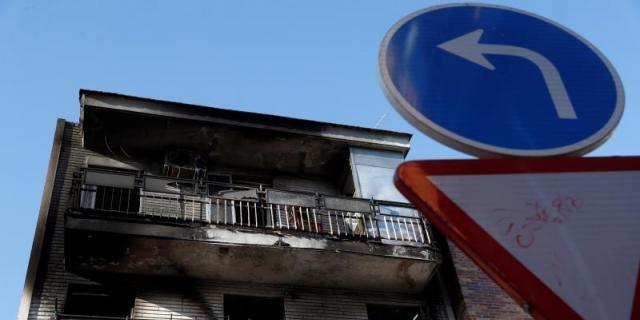 La pareja del hombre que se quemó a lo bonzo le denuncia por maltrato