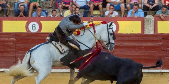 Ventura y su cuadra llenan Las Ventas en un histórico encuentro con aficionados