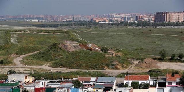 Rivas derriba una infravivienda con "graves deficiencias" en la Cañada Real