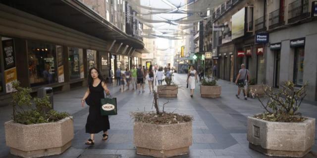 Los comercios de Centro prevén "importantes pérdidas" por el área Madrid Central