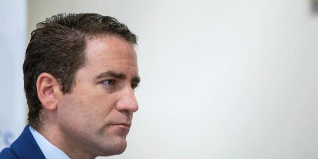 El PP insta al PSOE a aplicar a Montón la misma medicina que a Casado