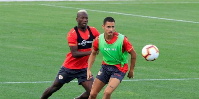 Luis Advíncula, ausencia en el entrenamiento del Rayo Vallecano