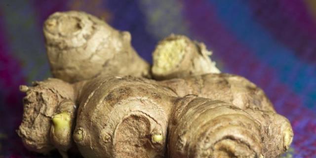 Los "superalimentos", los peligrosos bulos del cáncer más wasapeados