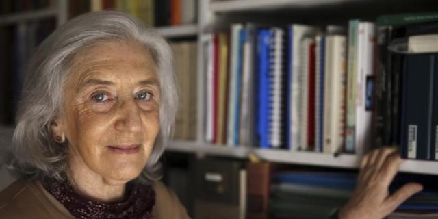 Clara Janés ofrece la versión más completa del poeta Holan, el &quot;ángel negro&quot;