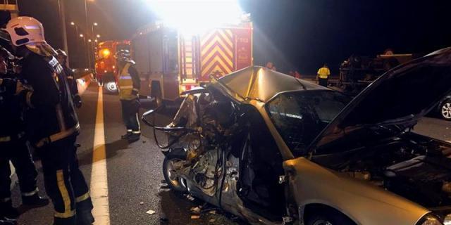 Un menor con pronóstico reservado y dos adultos leves en accidente en la A-2