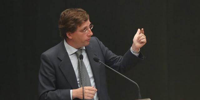 Martínez-Almeida dice que Usera está abandonado por el Ayuntamiento