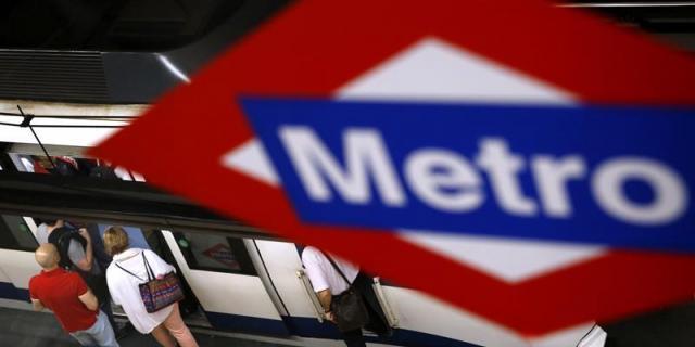Suspenden el mantenimiento de otro coche de Metro por tener amianto