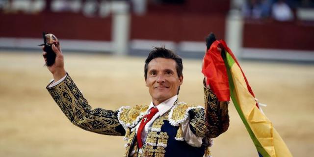 Diego Urdiales engrandece la tauromaquia en Madrid con la pureza de su toreo