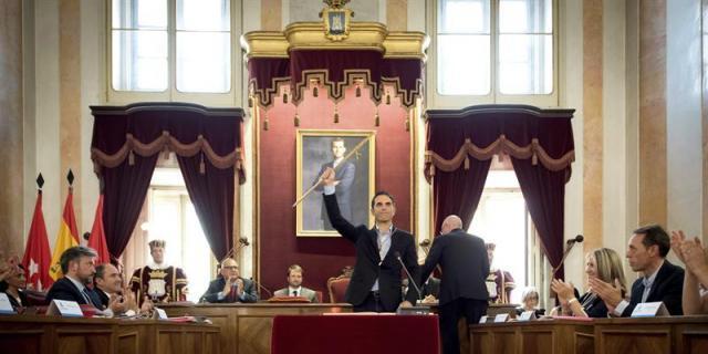 Procesan al alcalde de Alcalá de Henares por un presunto delito de prevaricación