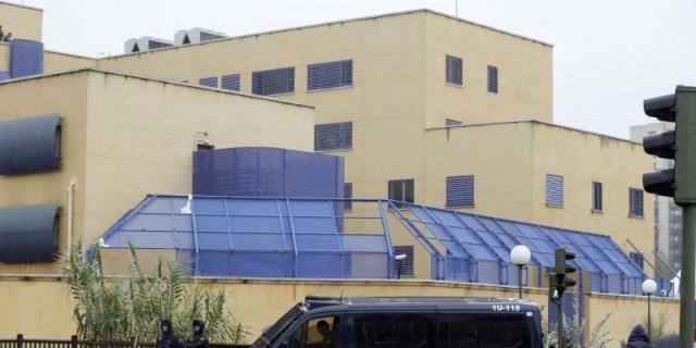 Ningún inmigrante logró fugarse anoche en el motín del CIE de Aluche