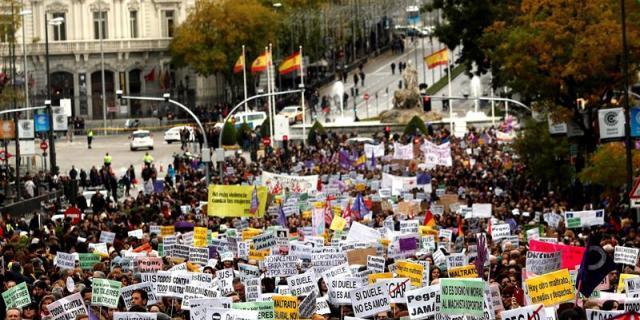 Miles de personas salen a la calle en Madrid contra la violencia machista