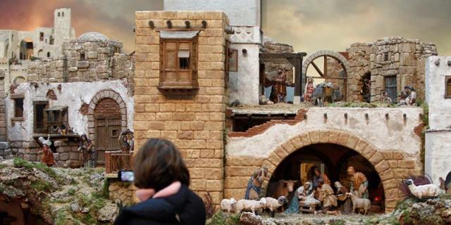 Todo el año diseñando belenes para Madrid