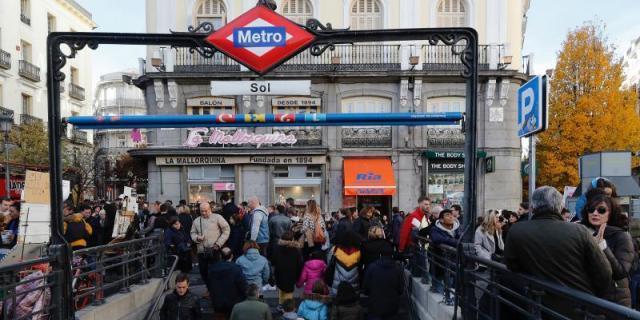 Los sindicatos de Metro de Madrid convocan un paro y una concentración en la Asamblea