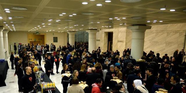 Mil personas sin recursos invitadas a una cena navideña el domingo en Madrid