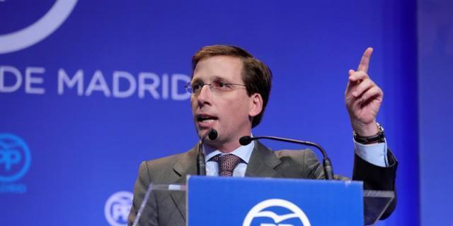 Martínez Almeida apoya las reivindicaciones del sector del taxi