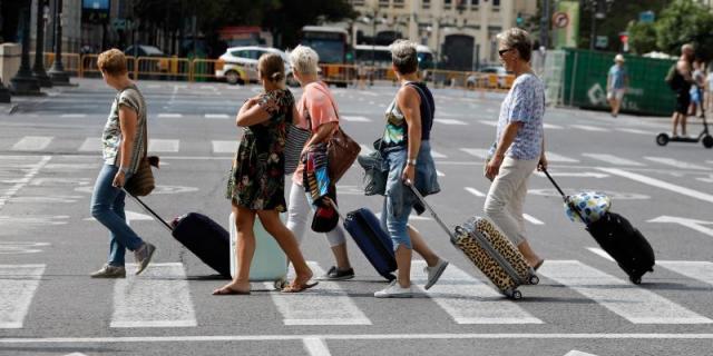 Las pernoctaciones hoteleras caen un 0,1% en 2018, su primer descenso desde 2012