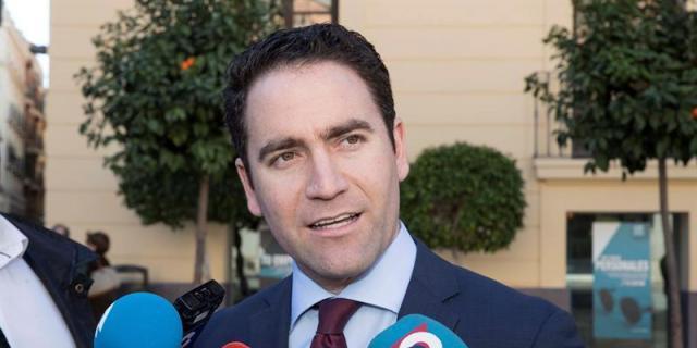 García-Egea acusa a Sánchez de "cobarde" por ceder la competencia del taxi a las CCAA