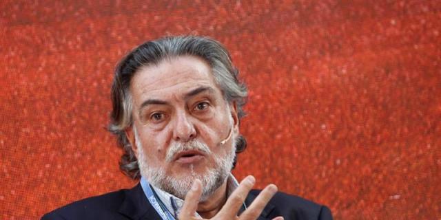 El dedo de Pedro Sánchez apunta a Pepu Hernández como candidato del PSOE al Ayuntamiento de Madrid