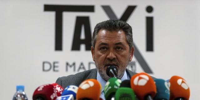 Los taxistas acusan al Gobierno regional de quierer "lavar su imagen" con un Reglamento