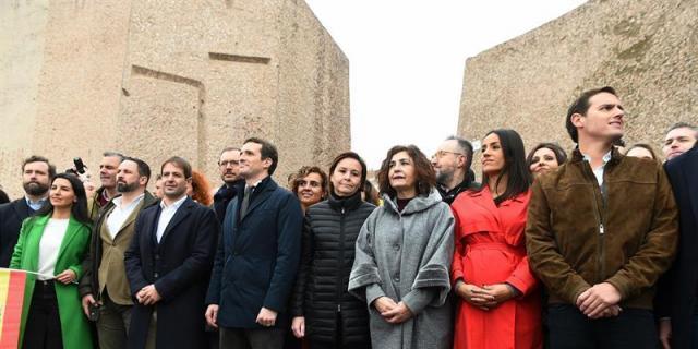 Multitudinaria manifestación contra la "traición" de Sánchez y en petición de elecciones Multitudinaria manifestación contra la "traición" de Sánchez y en petición de elecciones