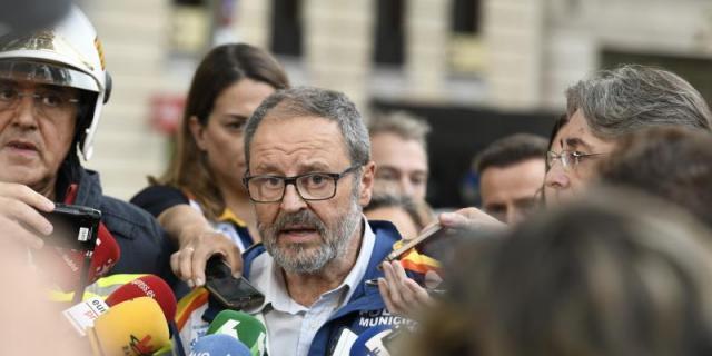 La oposición pide a Carmena el cese del edil Barbero por la crisis en los bomberos