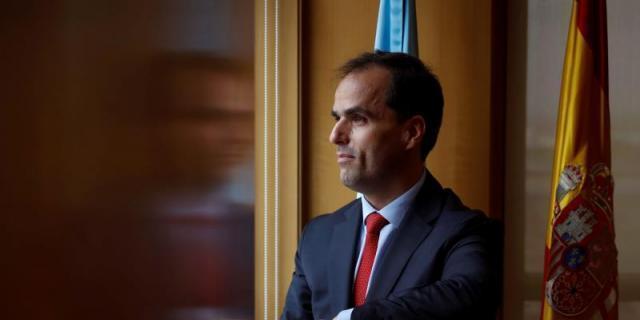 La URJC retirará el máster a Cifuentes si declaran falsa el acta de su trabajo final