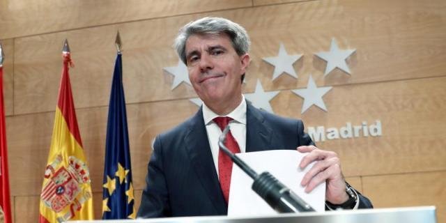 Garrido: "El cartel de Pablo Iglesias es machista y sobre todo megalómano"