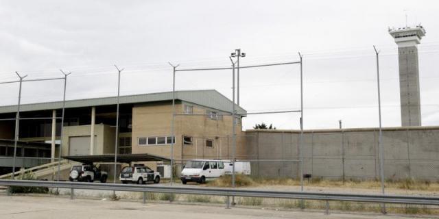 Un preso en aislamiento de Soto del Real apuñala a funcionario con un pincho