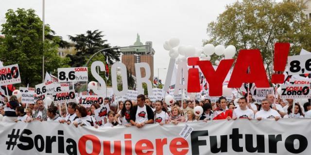 Miles de personas piden en Madrid soluciones para que "no agonice" la España rural