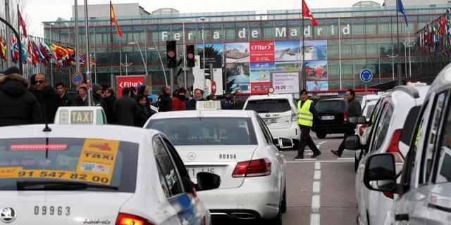 Tregua en la guerra del taxi gracias al registro en línea de viajes de los VTC