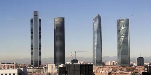 Desalojan Torre Espacio por una amenaza de bomba