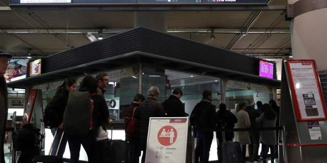 ADIF inicia una semana de huelga a la espera de que se autorice el convenio