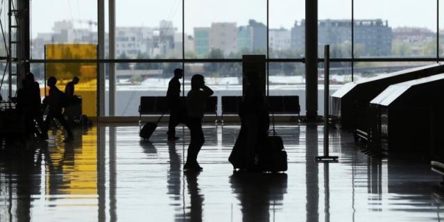 La normalidad regresa a Barajas tras las aglomeraciones del domingo