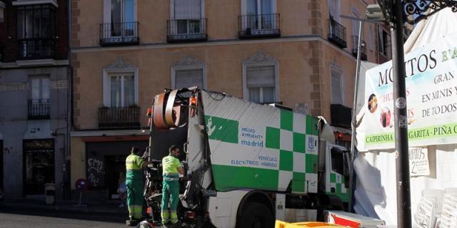 El contenedor de residuos orgánicos se implantará en todos los distritos en noviembre