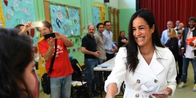 Villacís vota "confiada" en sus opciones de ser la alternativa a Carmena