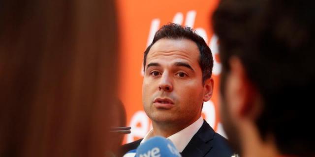 Cs descarta apoyar la investidura de Carmena