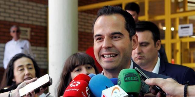 Aguado: "Las chapuzas de Carmena tocan a su fin"