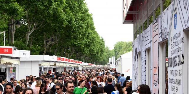 Tres horas a base de agua y sin ir al baño, el estoicismo de los autores