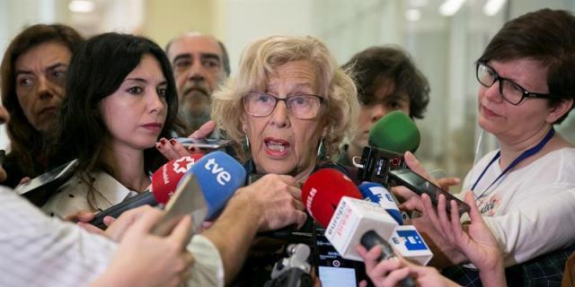 Carmena azuza el incendio y dice que Ciudadanos "ha dejado de ser tolerante" por "apoyar" a Vox