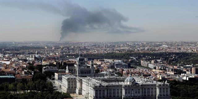 Incendio sin heridos en una nave de productos químicos en Fuenlabrada