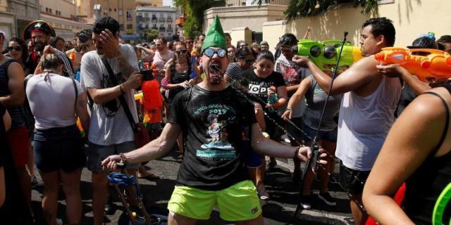Batalla de pistolas de agua en Vallecas contra la crisis climática