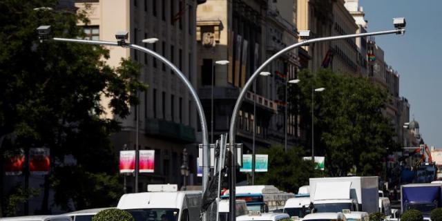 El Colegio de Médicos pide más medidas que limiten el tráfico en Madrid