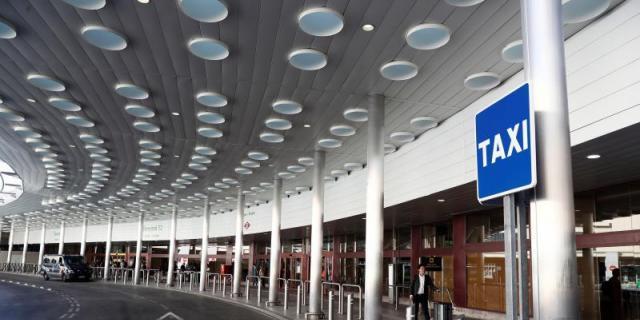 Cuidado con el educado estafador en apuros del aeropuerto de Barajas