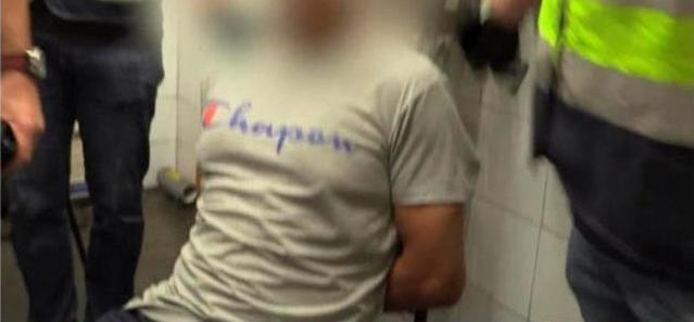 Detenido por grabar a 500 mujeres por debajo de sus faldas para webs de porno